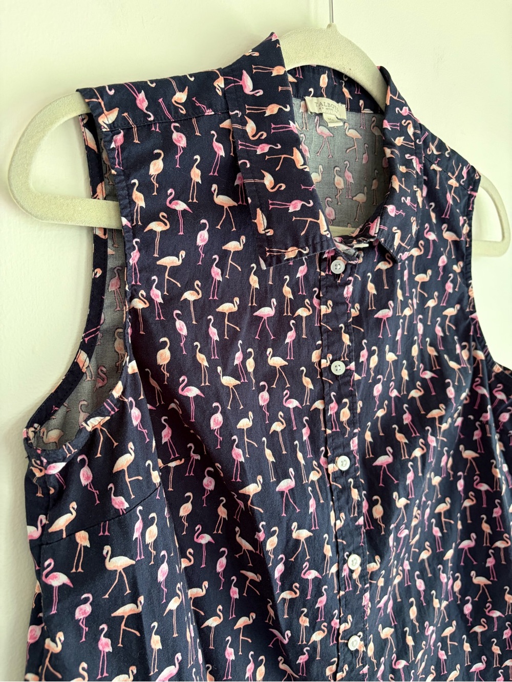 Talbots Navy Blue and Pink Flamingo Print Sleeveless Button Down Blouse Size Mp - Picture 2 of 5